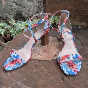 KELLY & KATIE Fabric Floral Print Strappy Open Toe Chunky 3" heels Sz 8.5 M